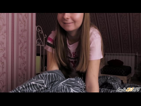 ❤️ Tarraingíonn Blondie BFF go domhain uirthi agus faigheann sí cum ina béal Porn anal ag ga.niceporn-tv.ru ☑