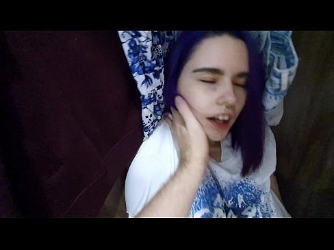 ❤️ Aimsíodh mo SIS sa closet agus chabhraigh sí cum Porn anal ag ga.niceporn-tv.ru ☑